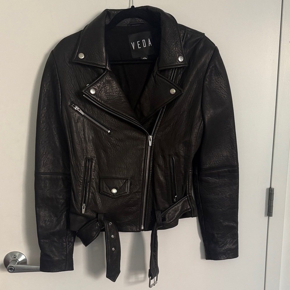 Veda Women's Classic Black Leather Jacket